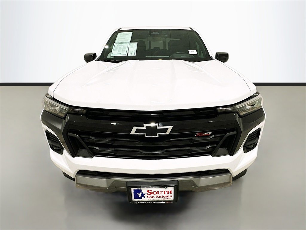 Used 2024 Chevrolet Colorado Z71 w/ Z71 Convenience Package 2 image 2