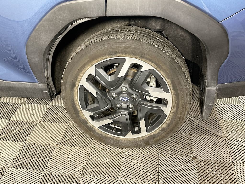 Certified 2025 Subaru Forester Limited image 40