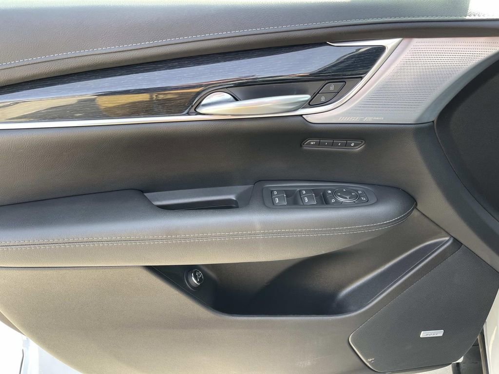 Certified 2025 Cadillac XT5 Premium Luxury image 28