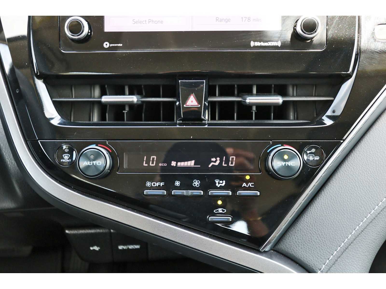 Used 2023 Toyota Camry SE image 24