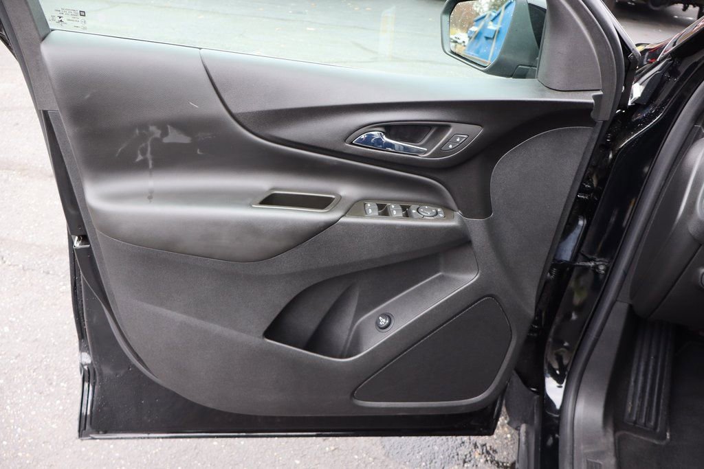 Used 2023 Chevrolet Equinox LT image 25