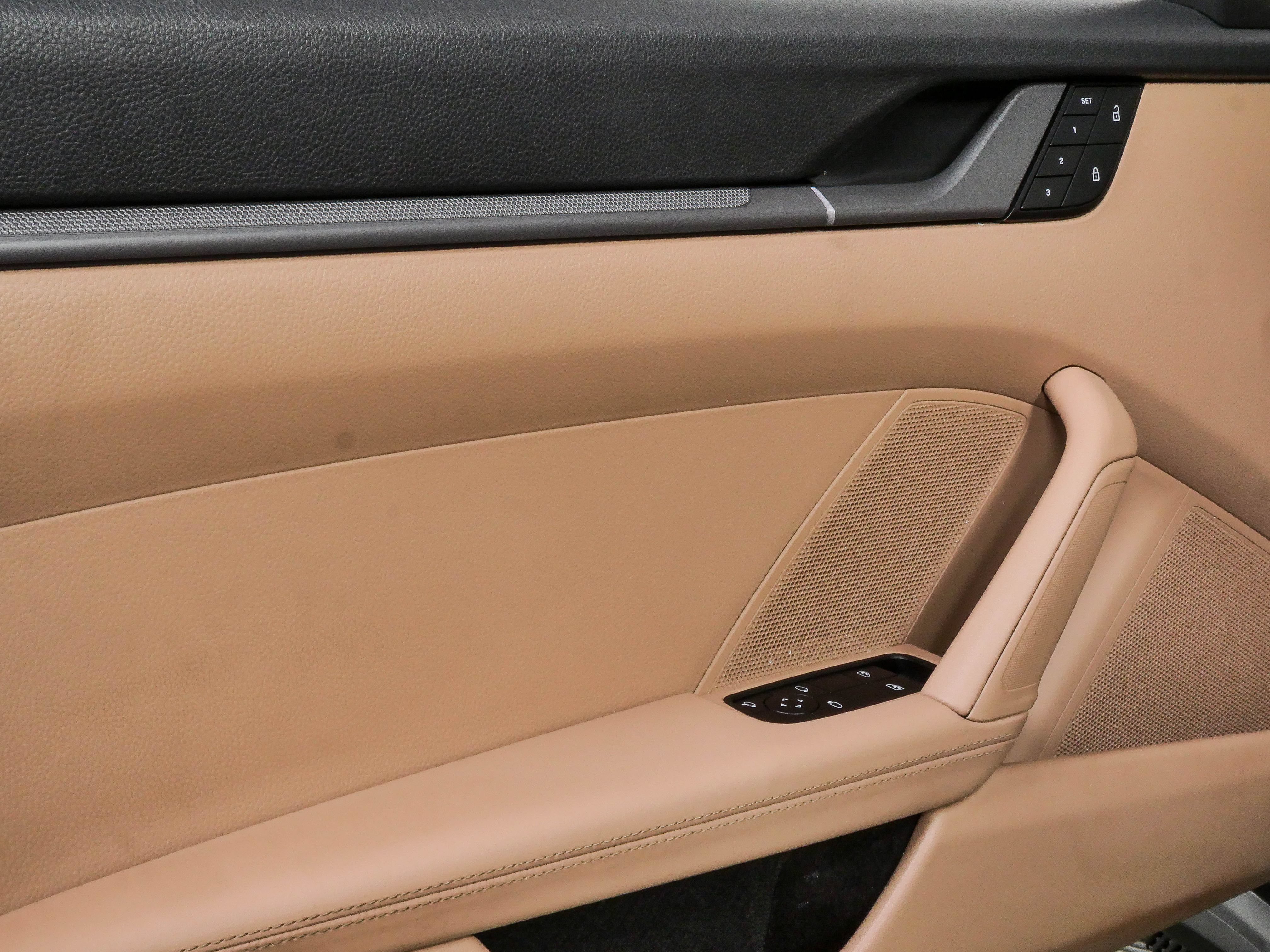 Certified 2022 Porsche 911 Carrera RWD image 6