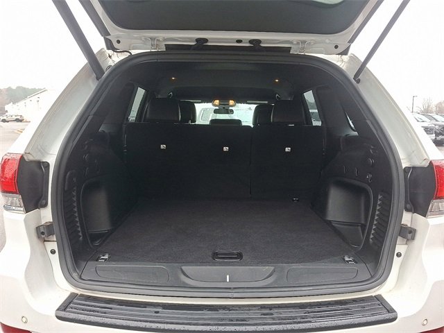 Used 2021 Jeep Grand Cherokee Laredo X image 28