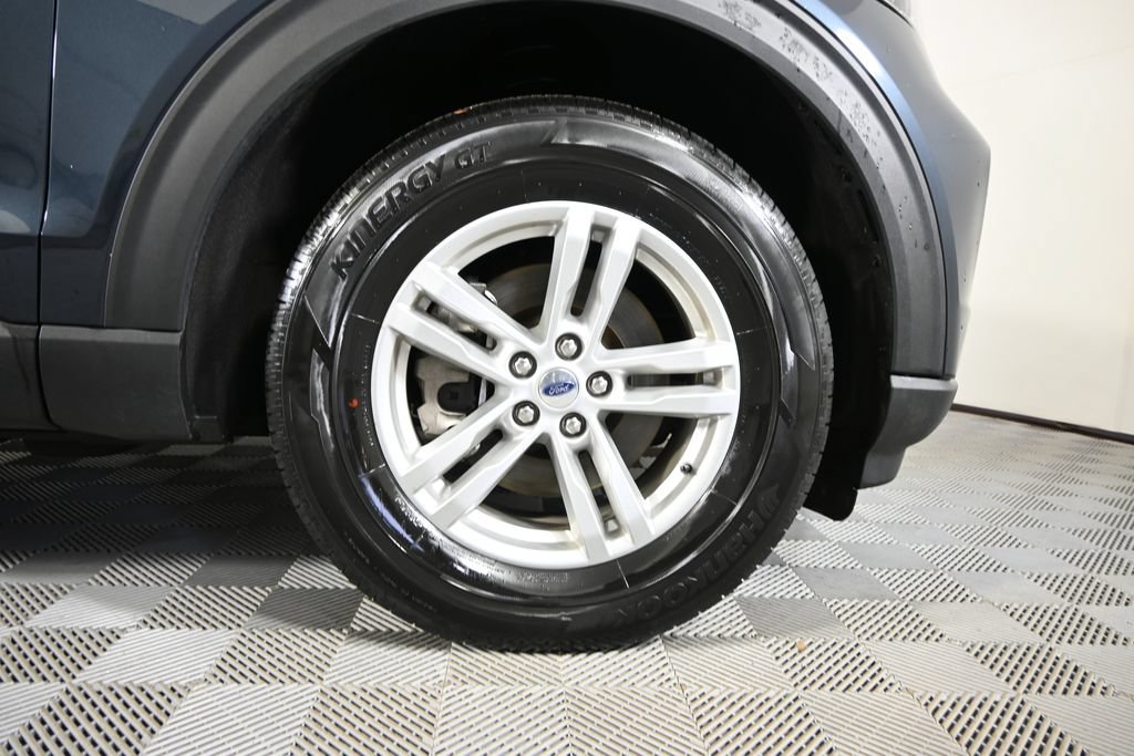 Used 2024 Ford Explorer XLT AWD/4WD image 11