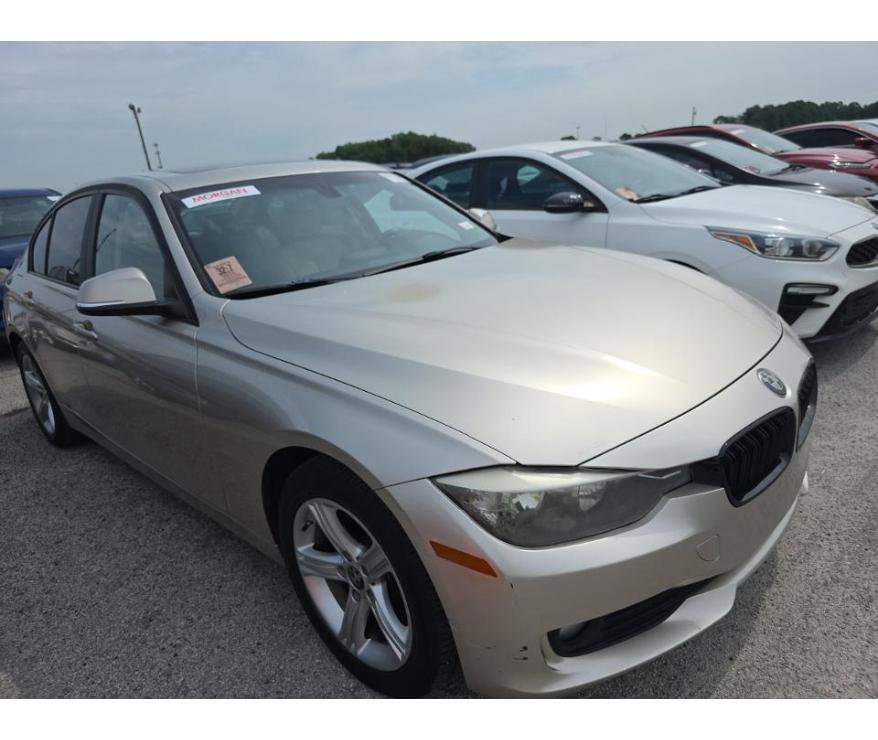 Used 2015 BMW 320i Sedan RWD image 3