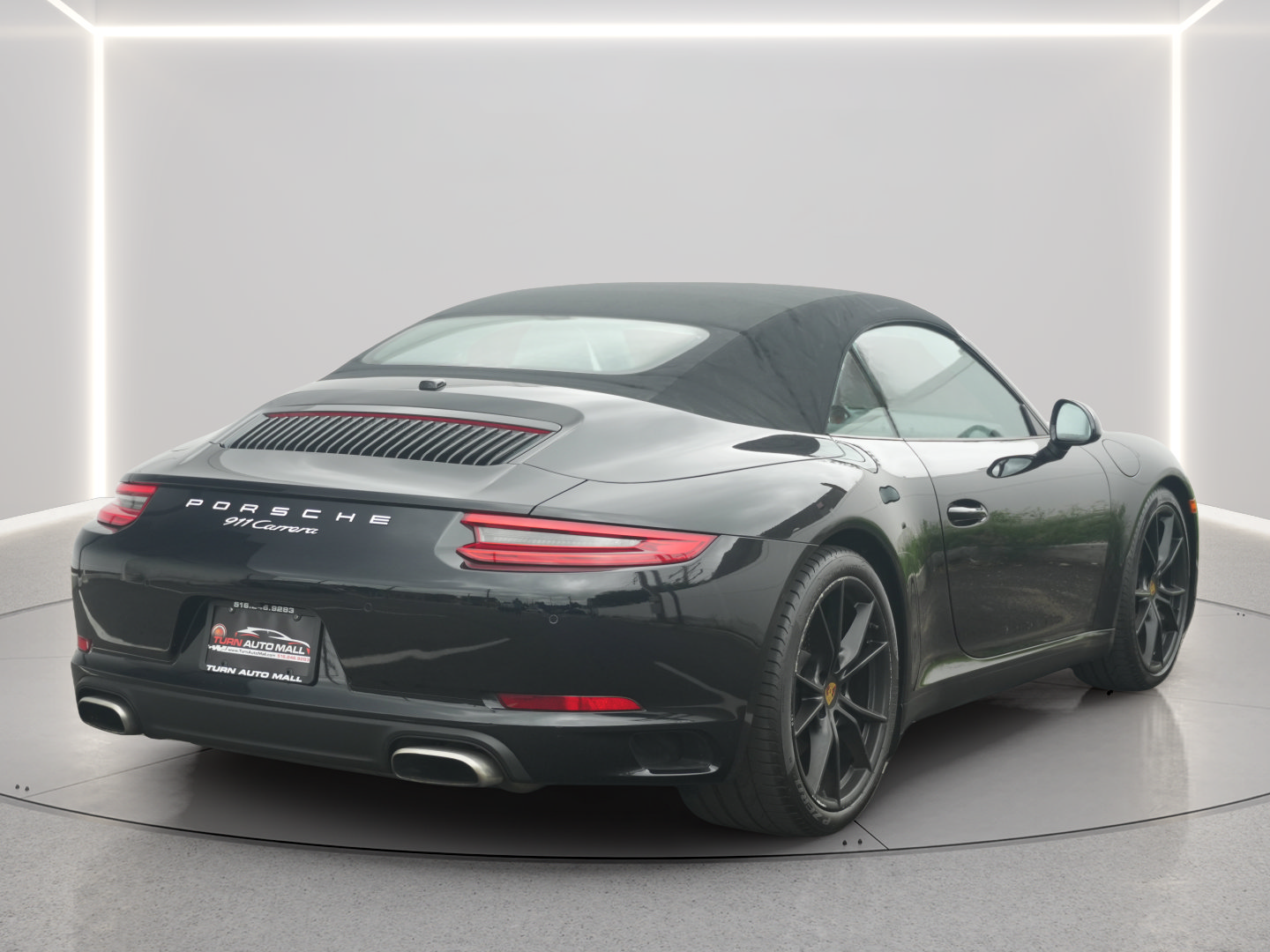 Used 2017 Porsche 911 Carrera RWD image 10