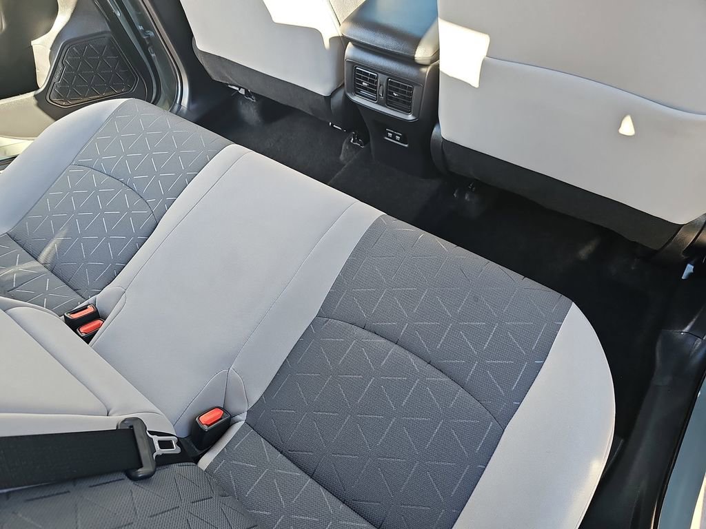 Used 2021 Toyota RAV4 XLE image 11