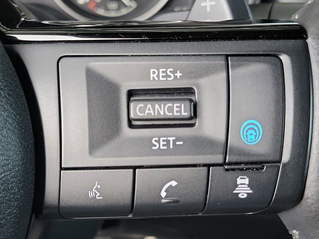 Used 2023 Nissan Rogue SV w/ SV Premium B Package FWD image 9