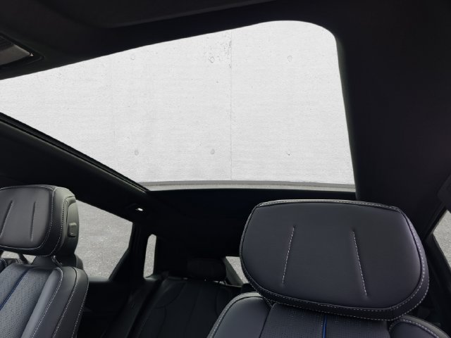 Certified 2024 Cadillac Lyriq Luxury w/ LPO, Floor Liner Package AWD/4WD image 28