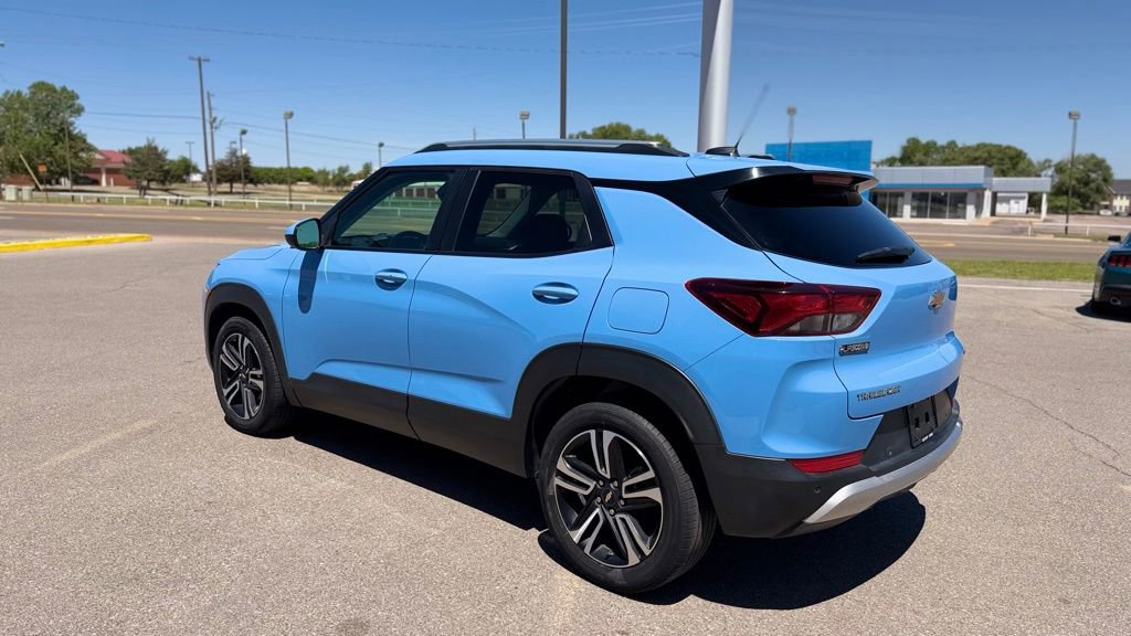 Used 2024 Chevrolet TrailBlazer LT w/ LT Cold Weather Package FWD image 12