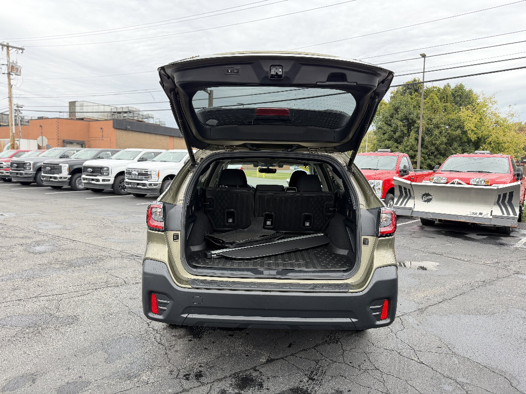 Used 2020 Subaru Outback Premium image 6
