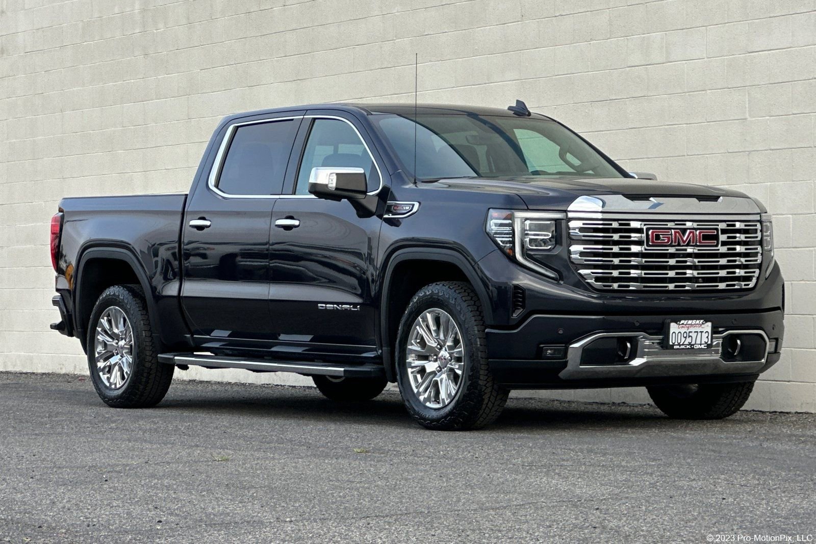Certified 2023 GMC Sierra 1500 Denali w/ Technology Package image 1