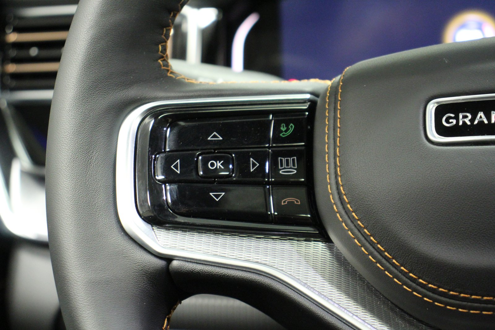 New 2023 Jeep Grand Wagoneer Series III AWD/4WD image 21