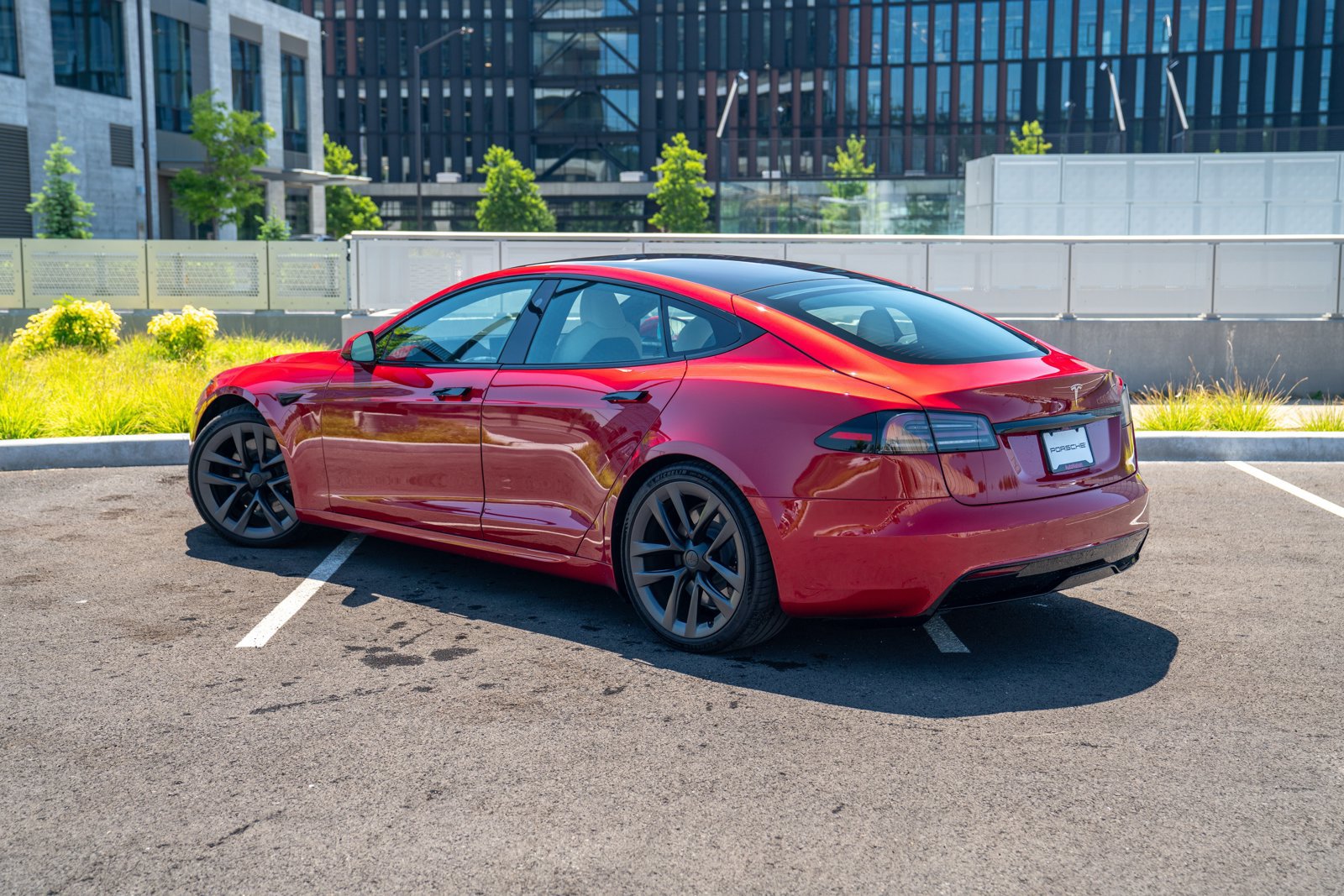 Used 2022 Tesla Model S AWD/4WD image 3
