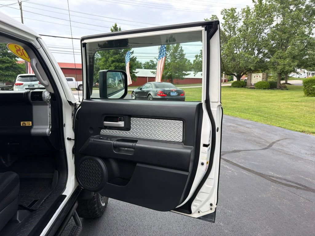 Used 2008 Toyota FJ Cruiser 4WD image 19