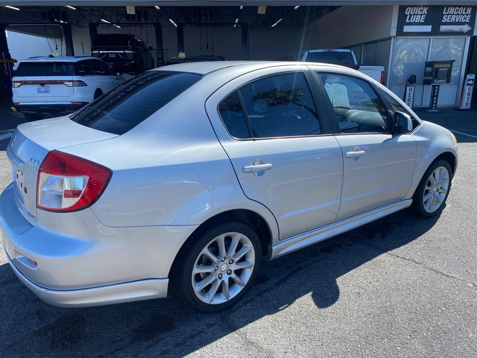 Used 2011 Suzuki SX4 Sport SE FWD image 5