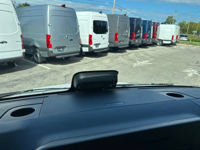 New 2025 Mercedes-Benz Sprinter 2500 image 24