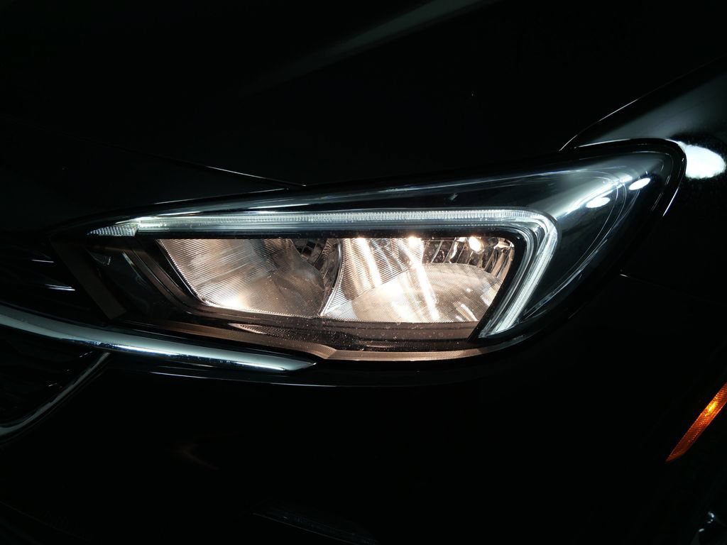 Used 2020 Buick Encore GX Select FWD image 9