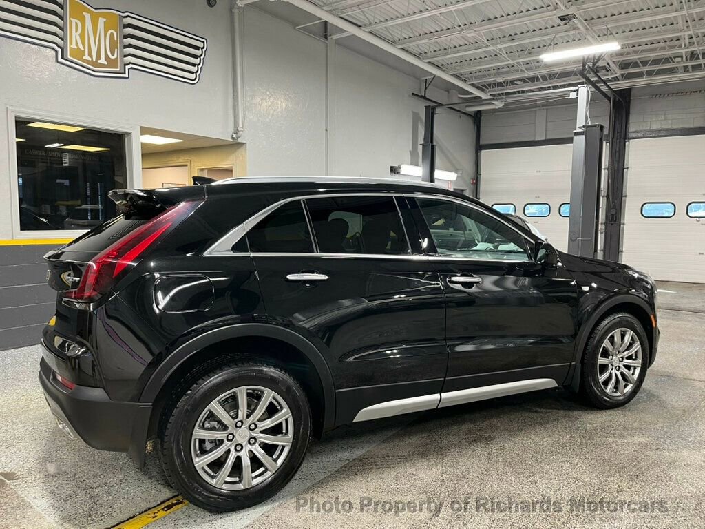 Used 2019 Cadillac XT4 Premium Luxury AWD/4WD image 2