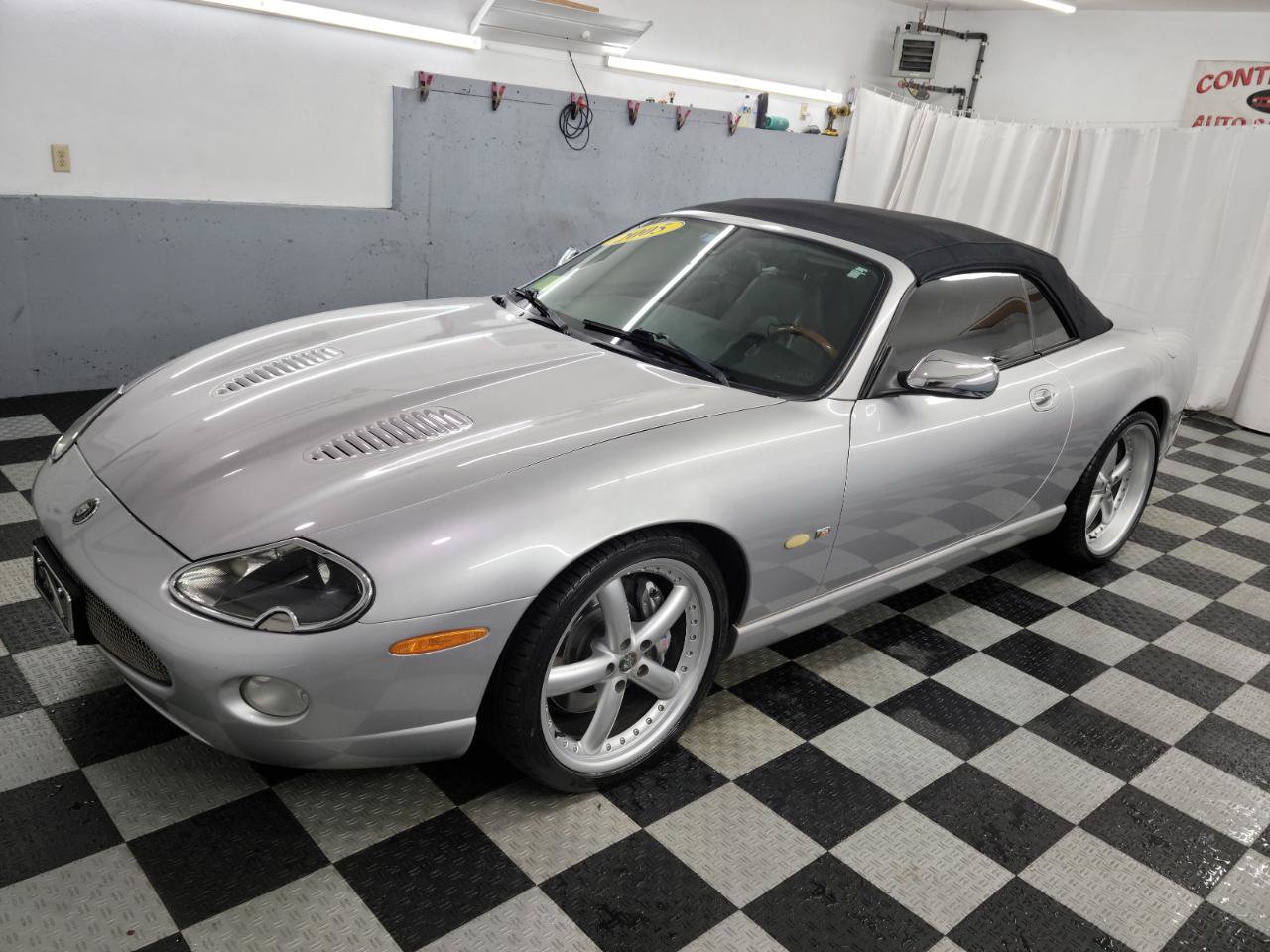 Used 2005 Jaguar XK8 Convertible RWD image 6