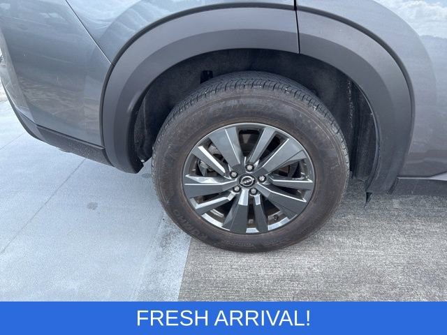 Used 2025 Nissan Pathfinder SV image 21