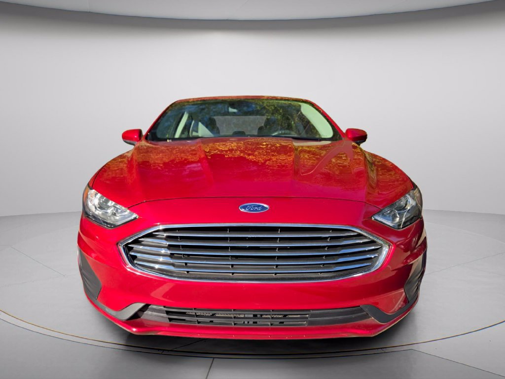 Used 2020 Ford Fusion SE FWD image 3