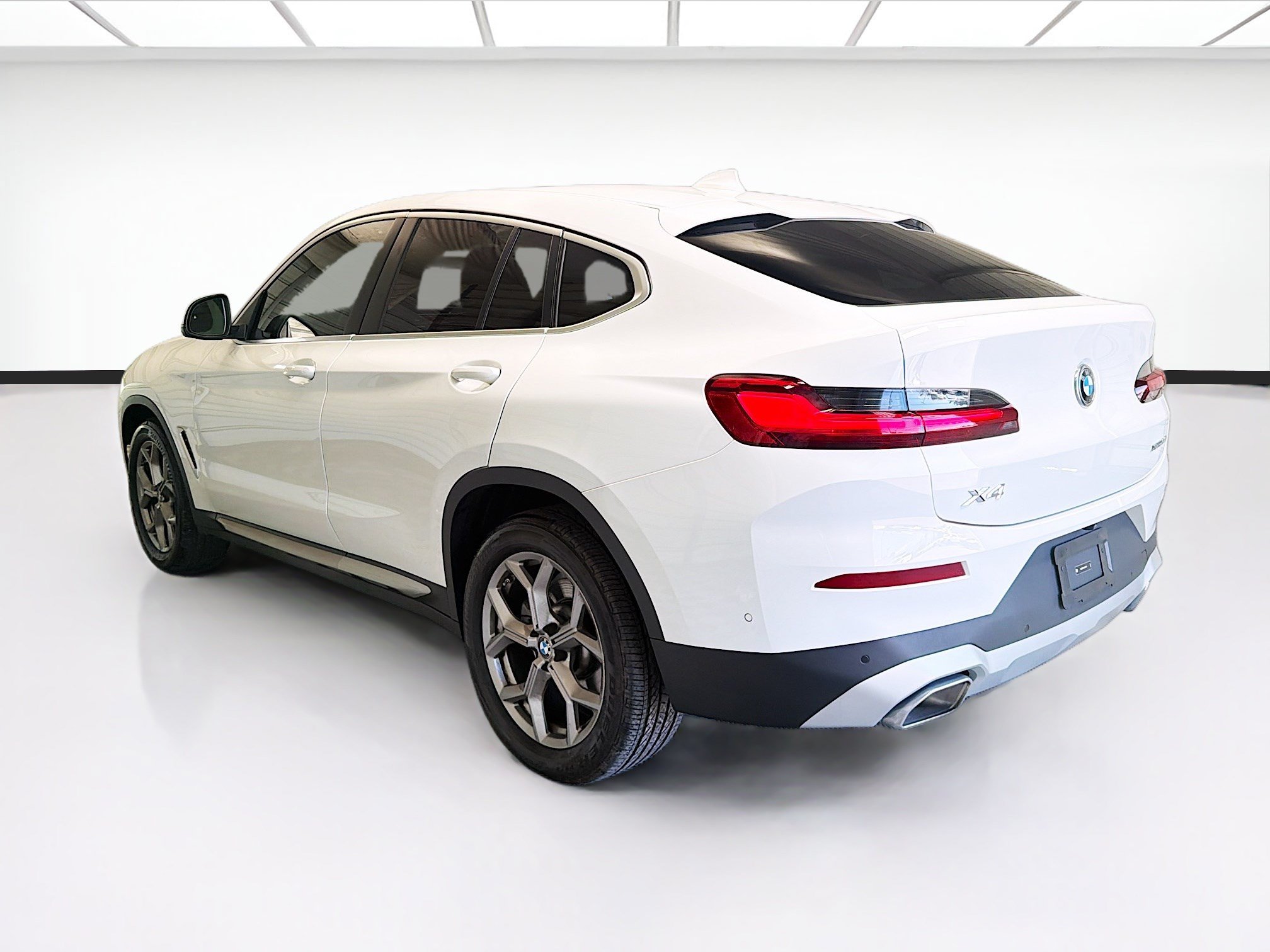 Used 2025 BMW X4 xDrive30i w/ Convenience Package AWD/4WD image 6