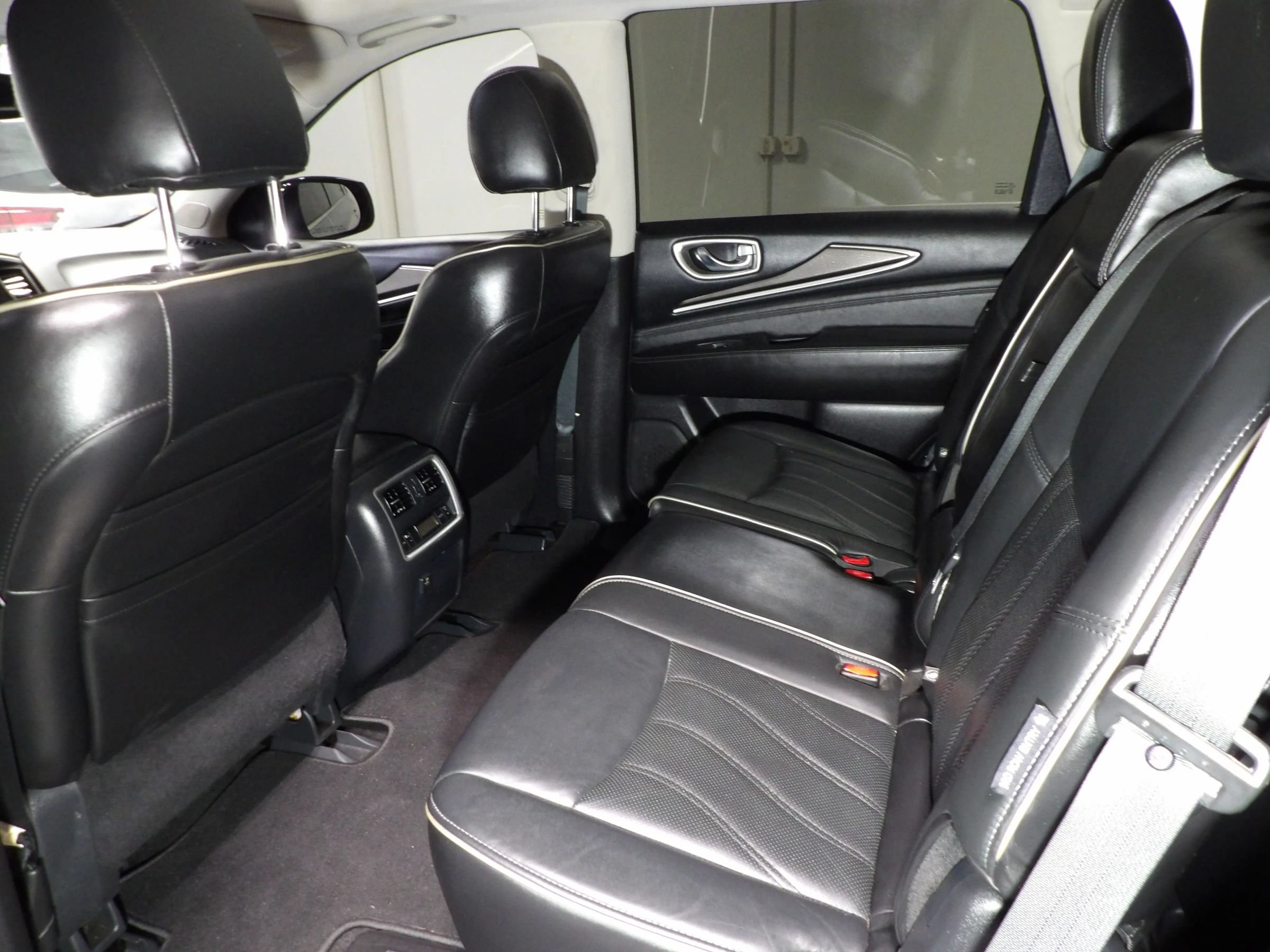 Used 2018 INFINITI QX60 Luxe w/ Premium Plus Package AWD/4WD image 12