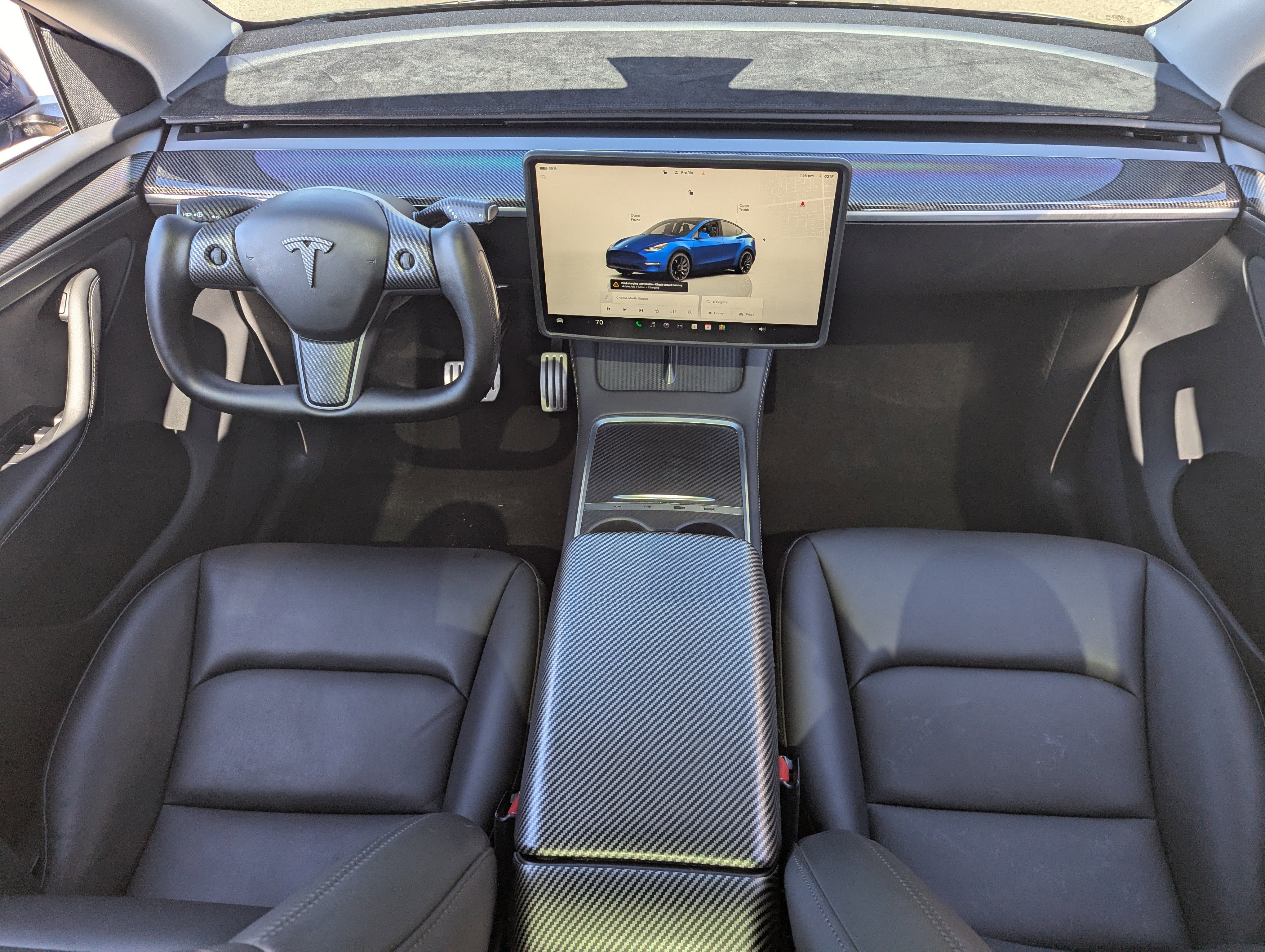 Used 2025 Tesla Model Y Performance image 12