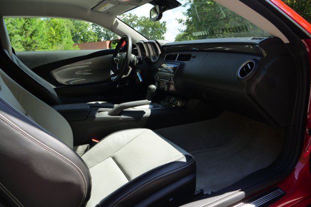 Used 2010 Chevrolet Camaro SS w/ RS Package RWD image 18
