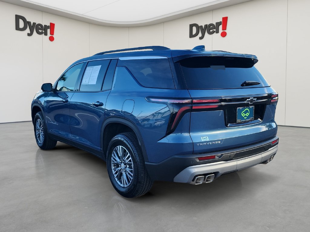 Used 2026 Chevrolet Traverse LT w/ Driver Confidence Package FWD image 3