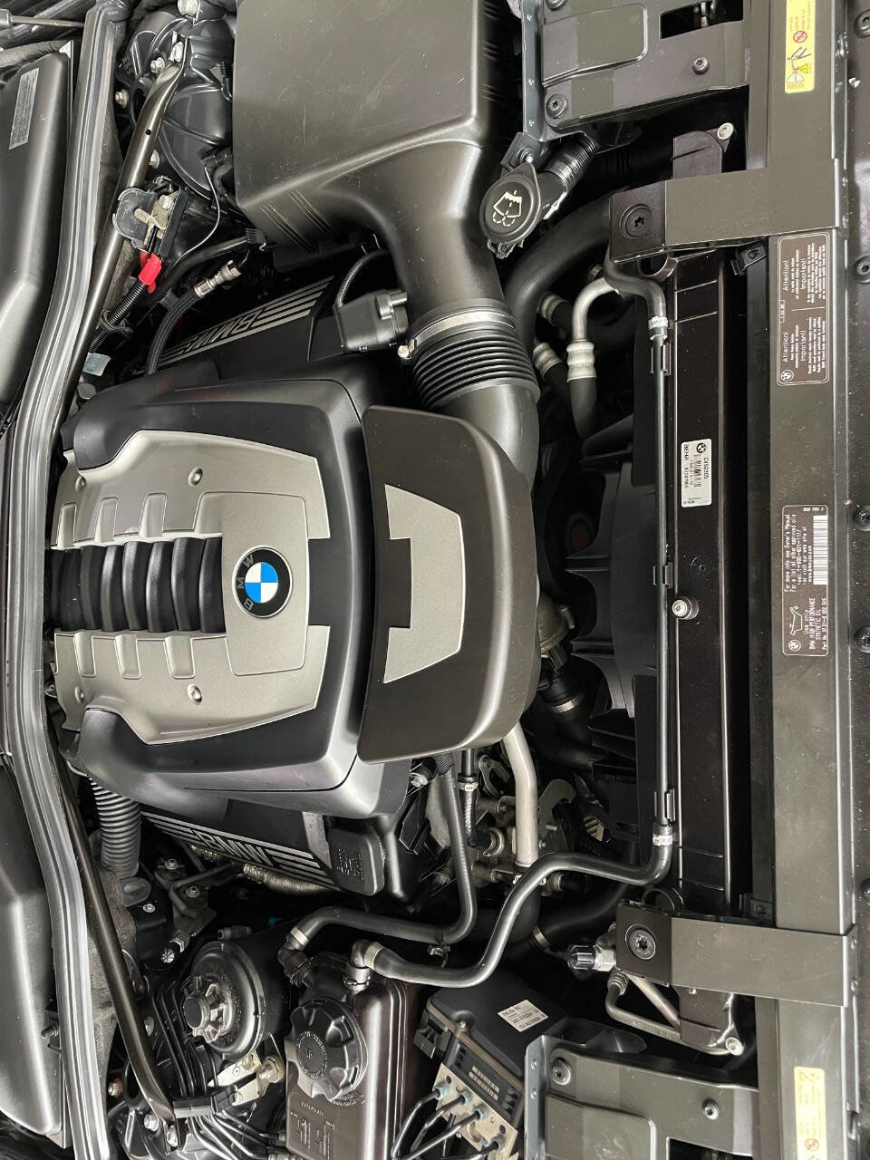 Used 2009 BMW 650i Coupe w/ Sport Pkg RWD image 40