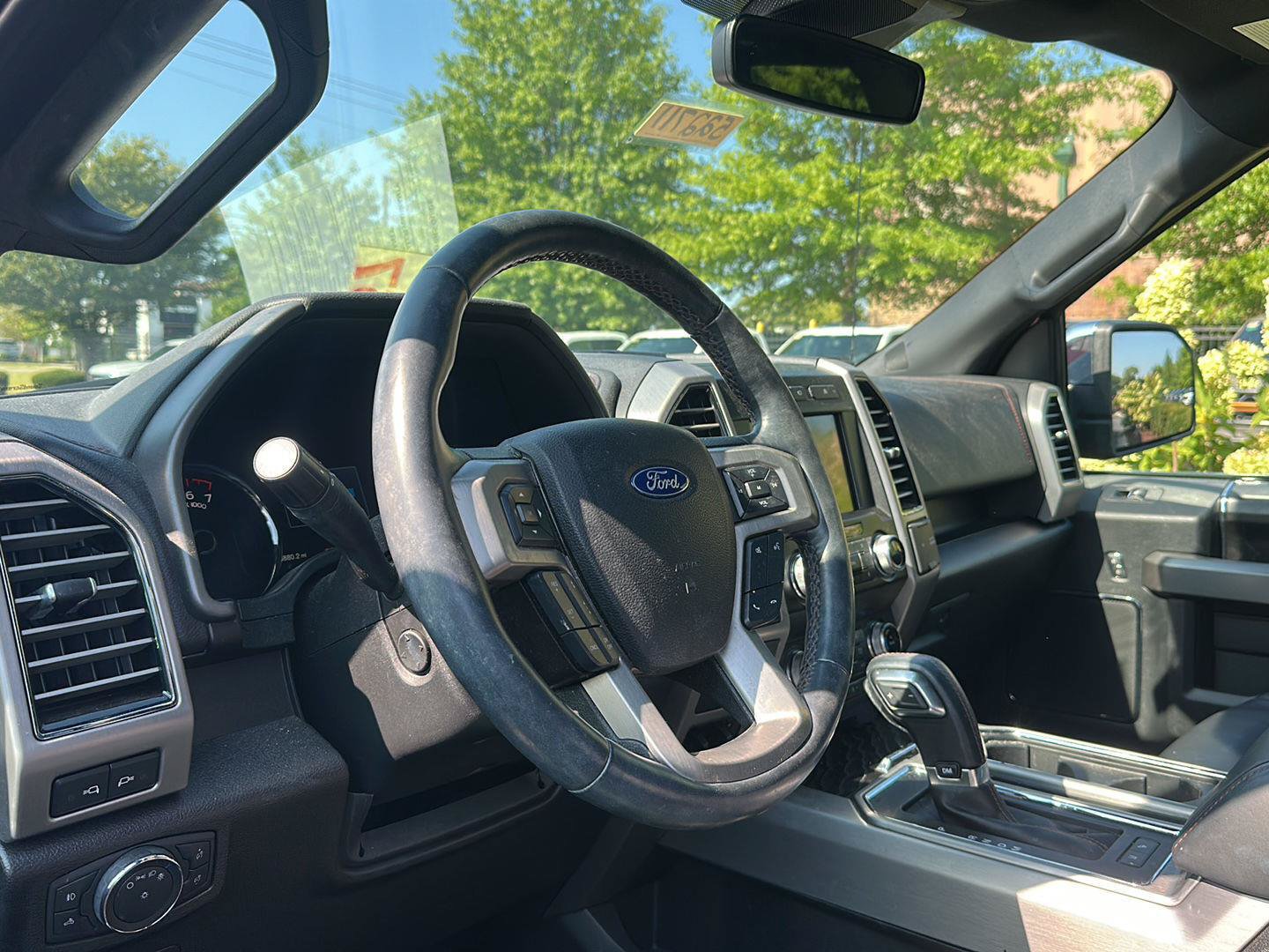 Used 2020 Ford F150 Platinum w/ Equipment Group 701A Luxury AWD/4WD image 2