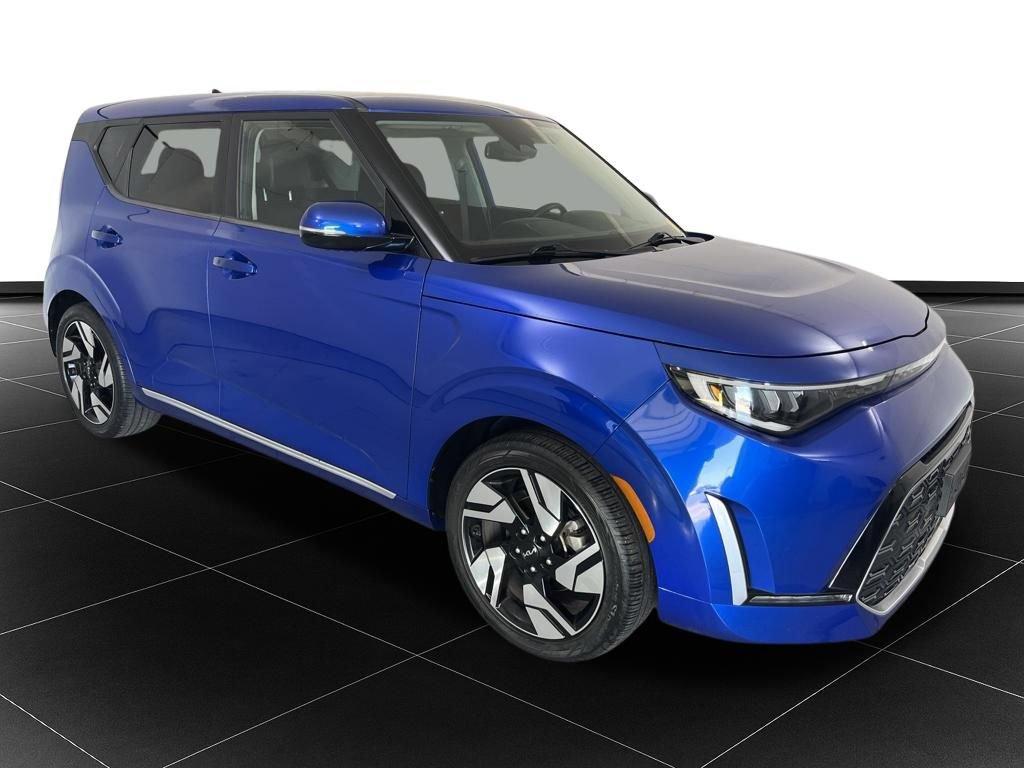 Used 2023 Kia Soul GT-Line w/ GT-Line Technology Package FWD image 7