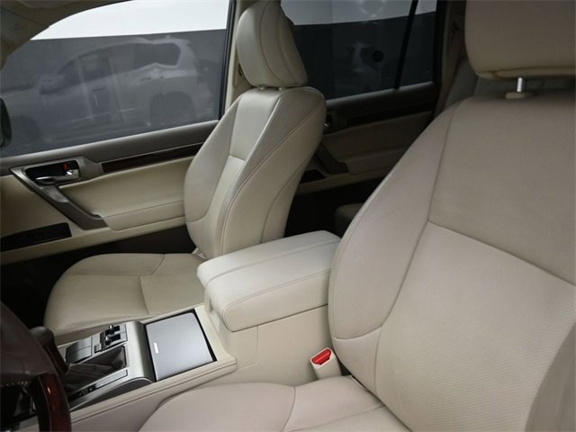 Used 2017 Lexus GX 460 image 33