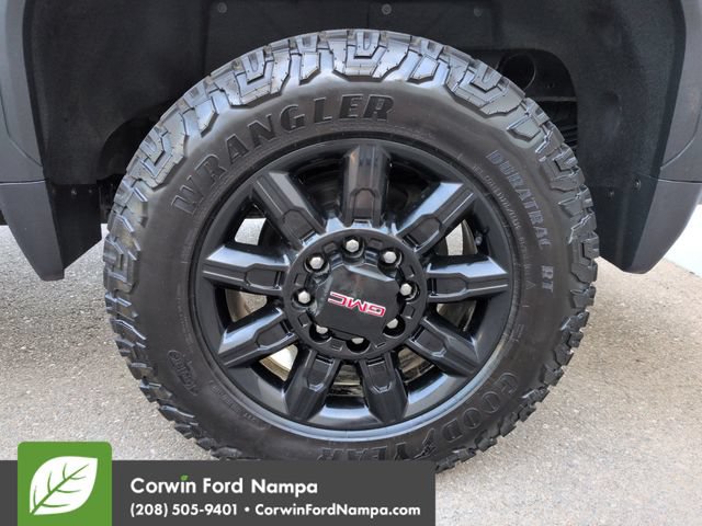 Used 2024 GMC Sierra 2500 AT4 w/ Technology Package AWD/4WD image 33