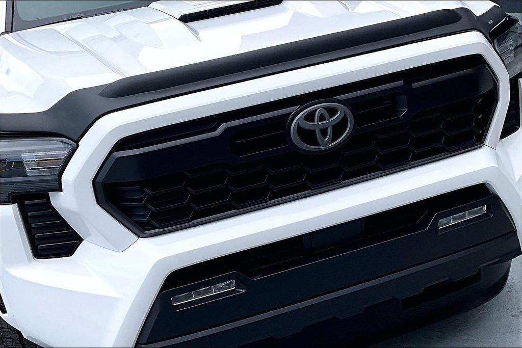 Certified 2024 Toyota Tacoma TRD Sport AWD/4WD image 34