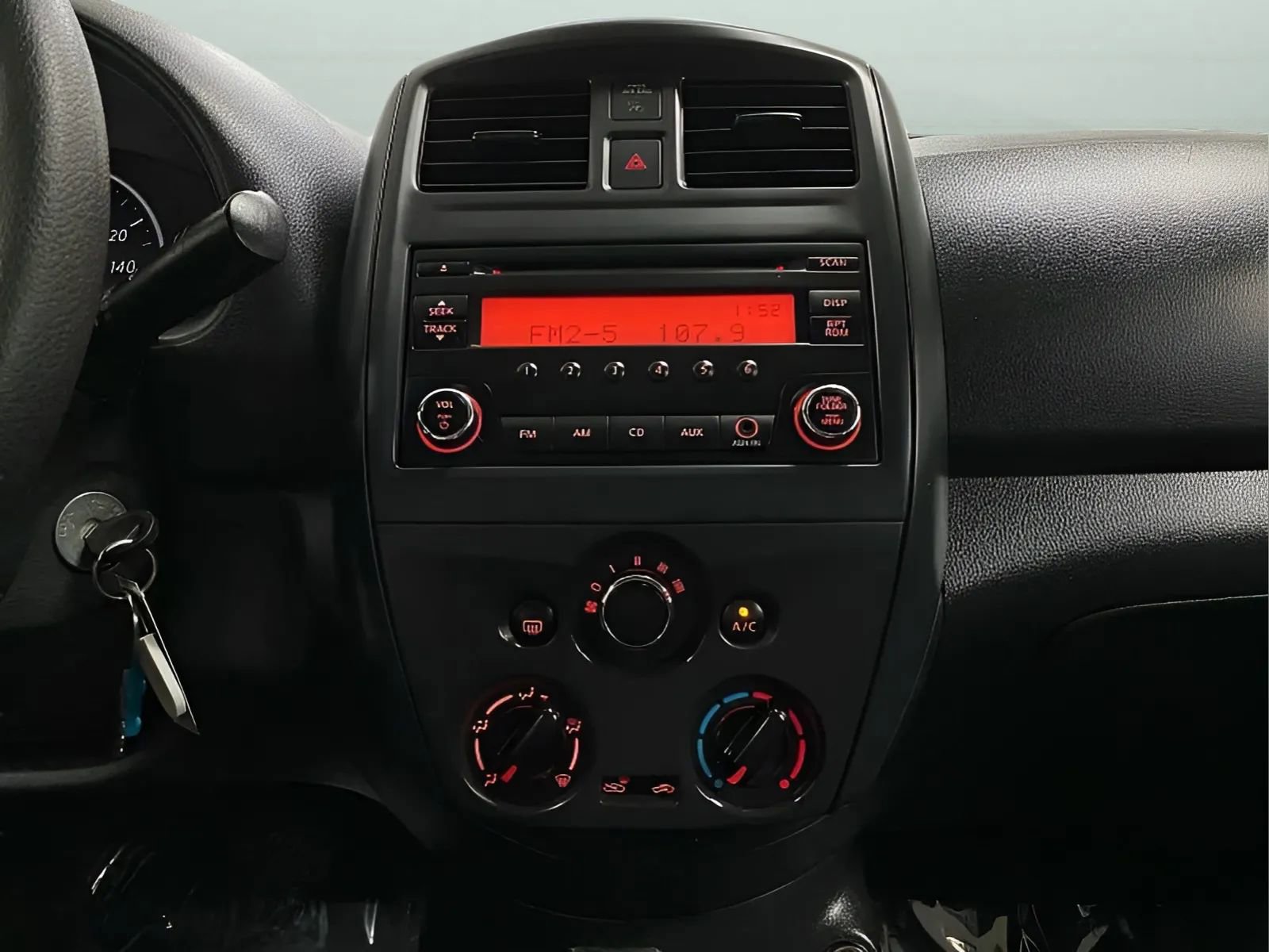 Used 2017 Nissan Versa S Plus FWD image 19