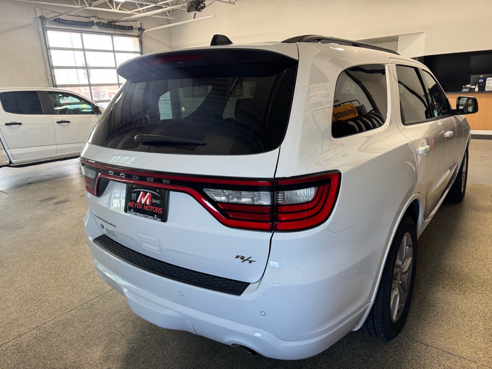 Used 2023 Dodge Durango R/T AWD/4WD image 5