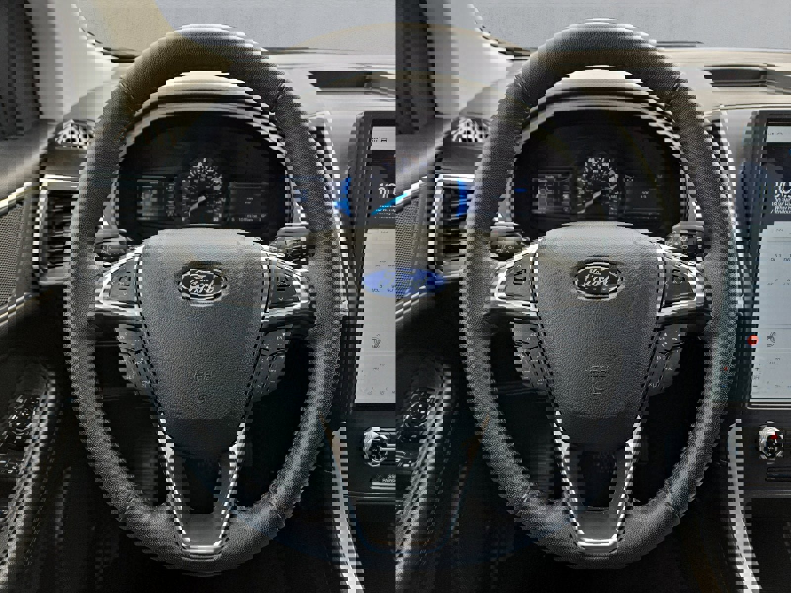 Used 2023 Ford Edge SEL image 13