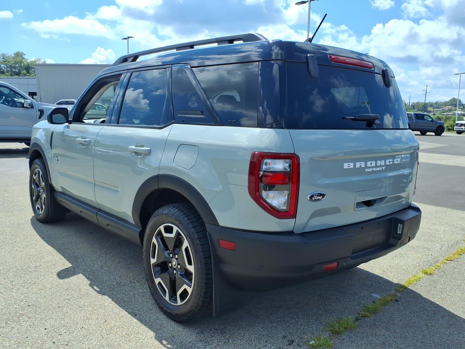 Certified 2024 Ford Bronco Sport Outer Banks w/ Tech Package AWD/4WD image 4
