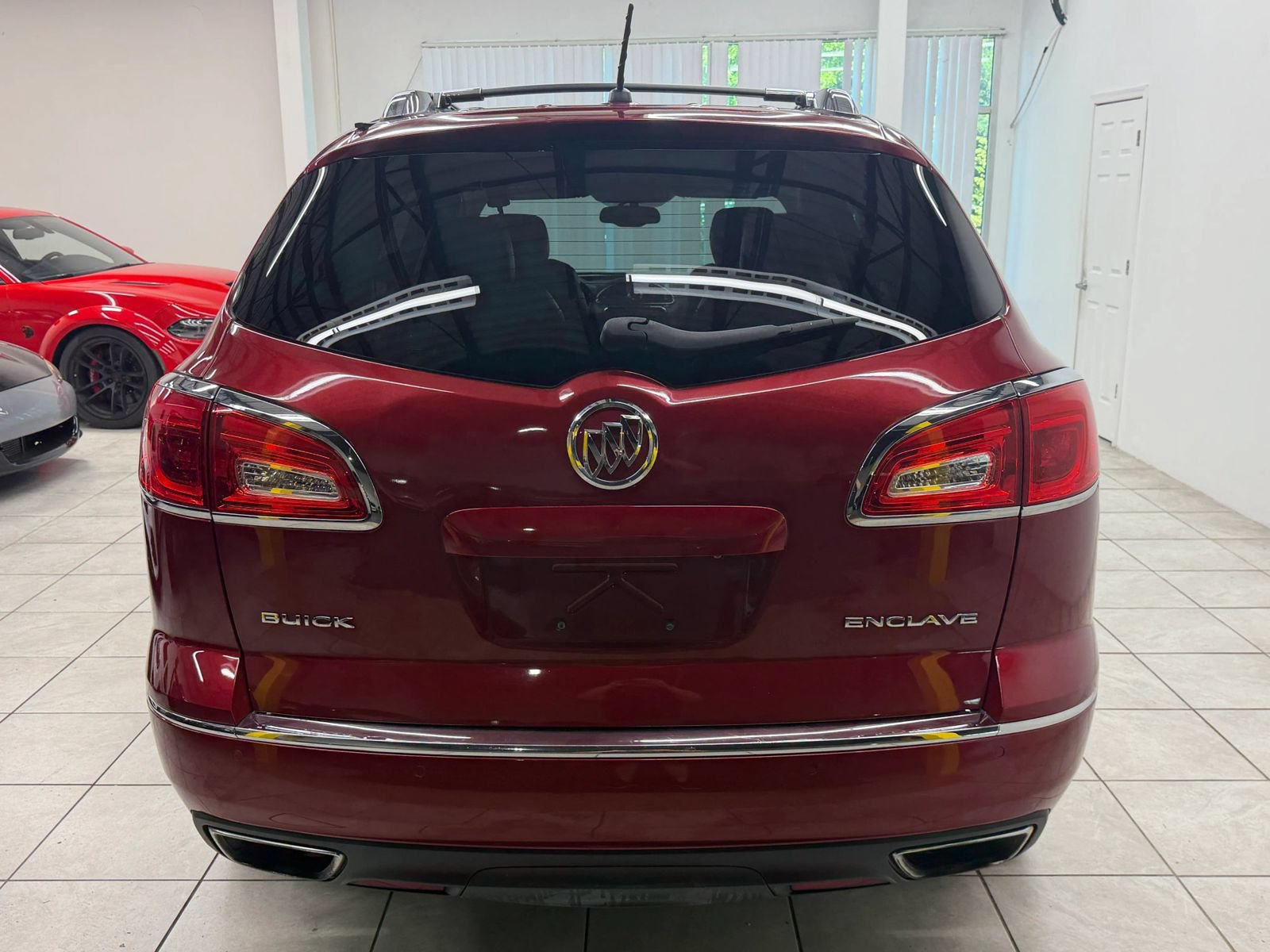 Used 2013 Buick Enclave Premium AWD/4WD image 8