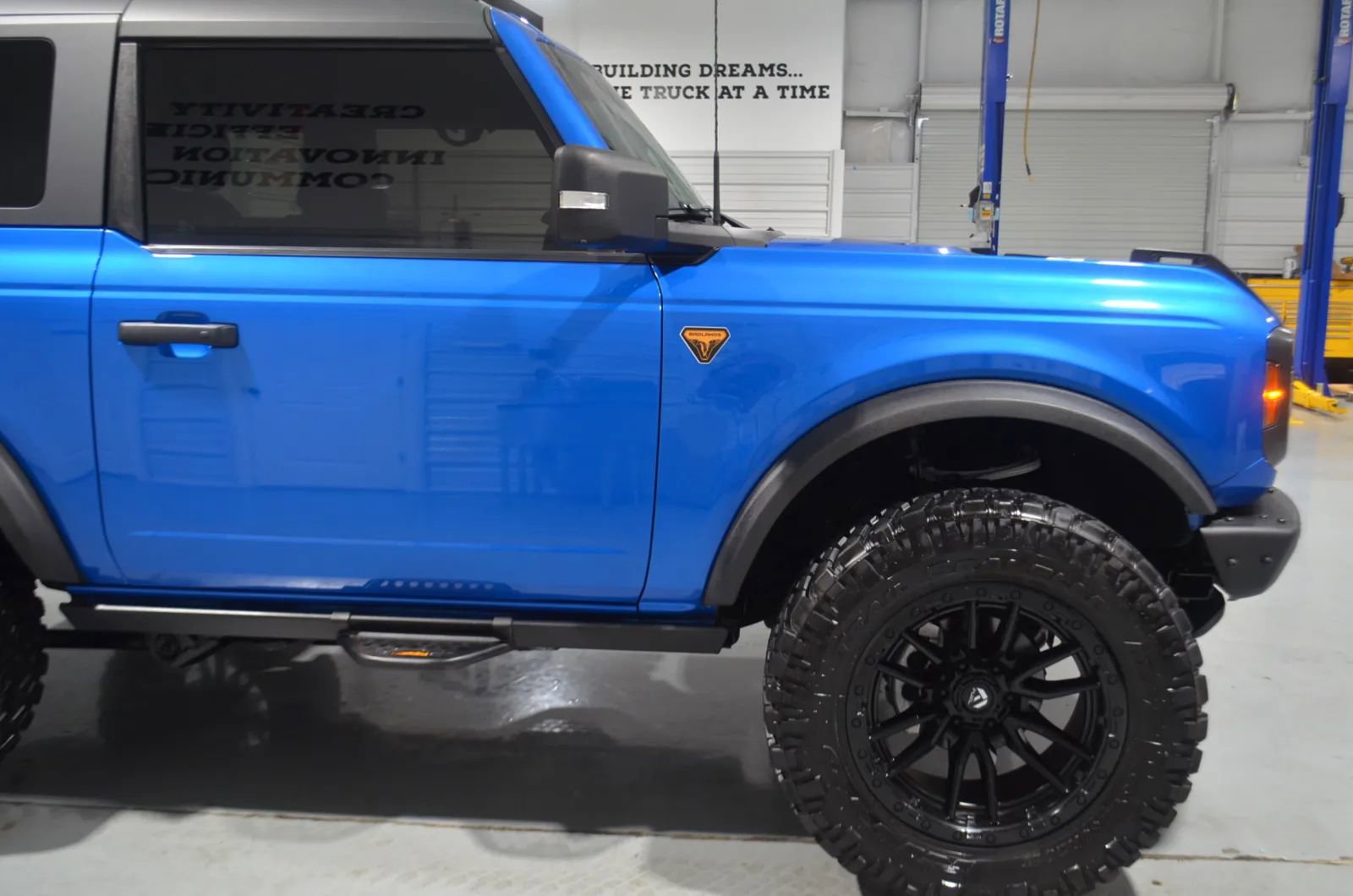 Used 2021 Ford Bronco Badlands image 7