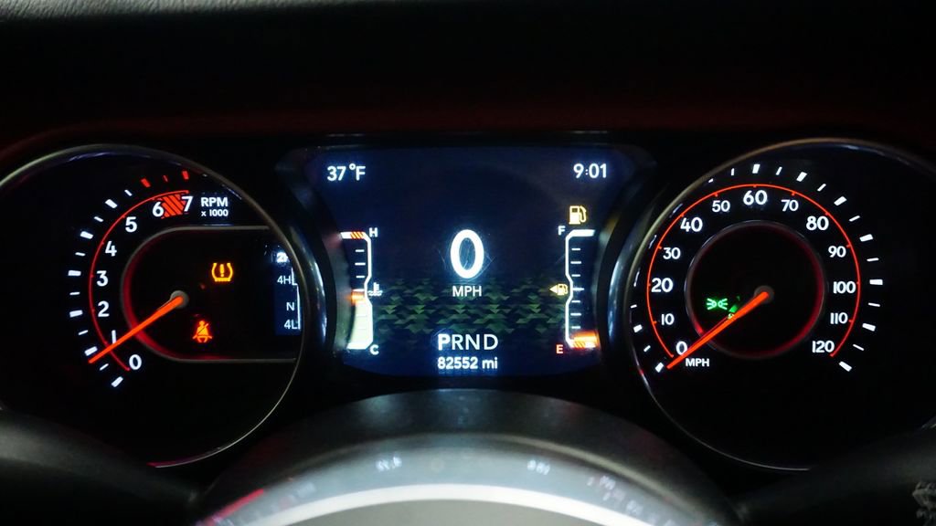 Used 2018 Jeep Wrangler Unlimited Rubicon image 32