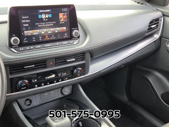 Used 2024 Nissan Rogue SV FWD image 27