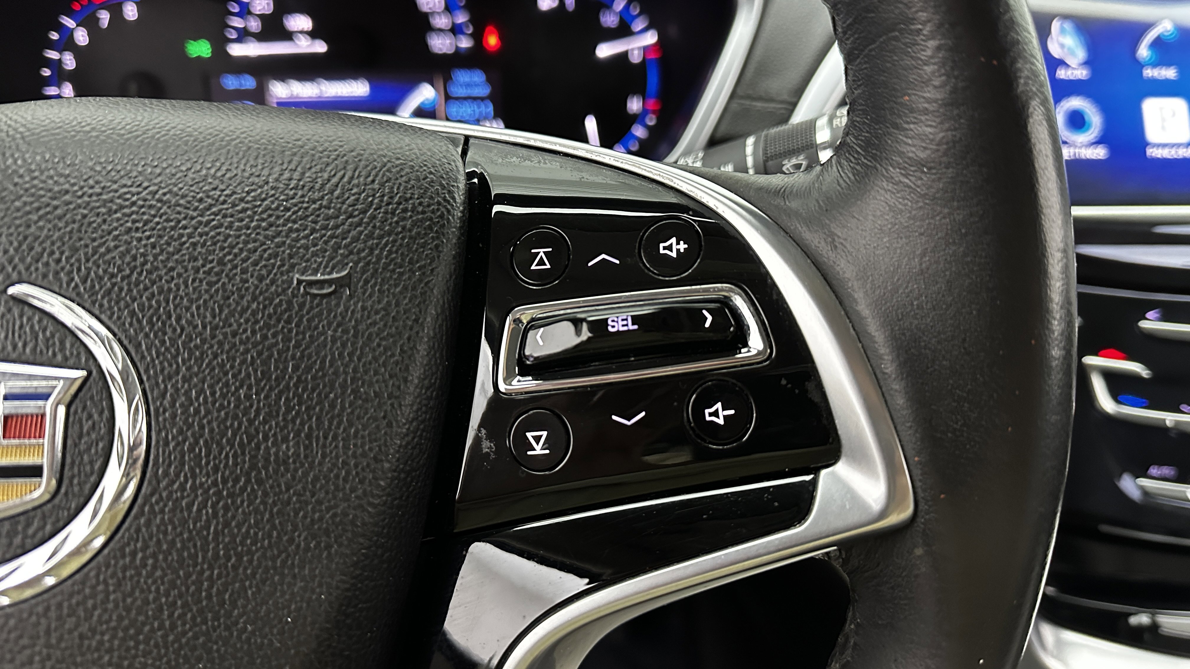 Used 2014 Cadillac SRX FWD image 21