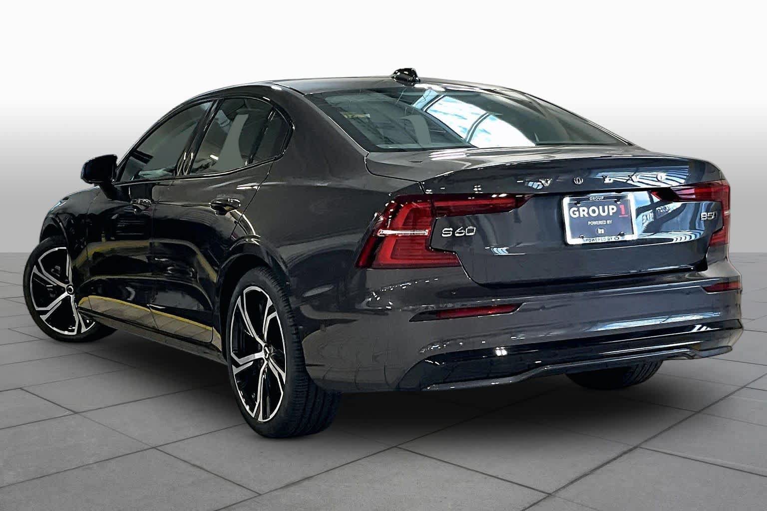 Used 2024 Volvo S60 B5 Plus AWD/4WD image 12