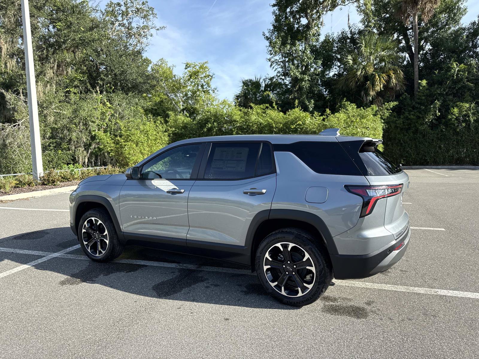 New 2027 Chevrolet Equinox LT FWD image 5