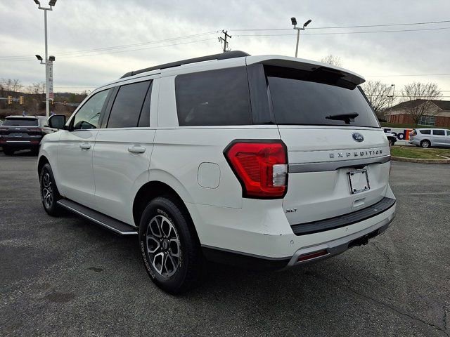 Used 2023 Ford Expedition XLT image 4