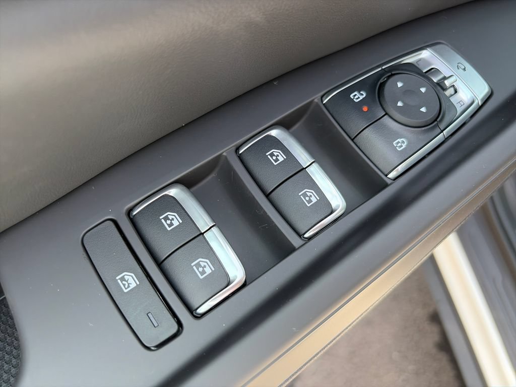 New 2027 Kia Carnival SX Prestige FWD image 19